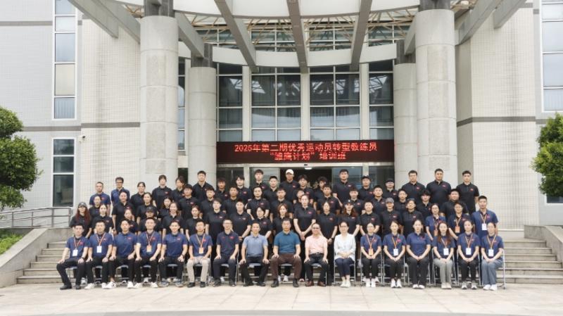 光熠熠, 志性人才工