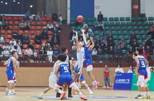 entit, 月每周五晚, 指导